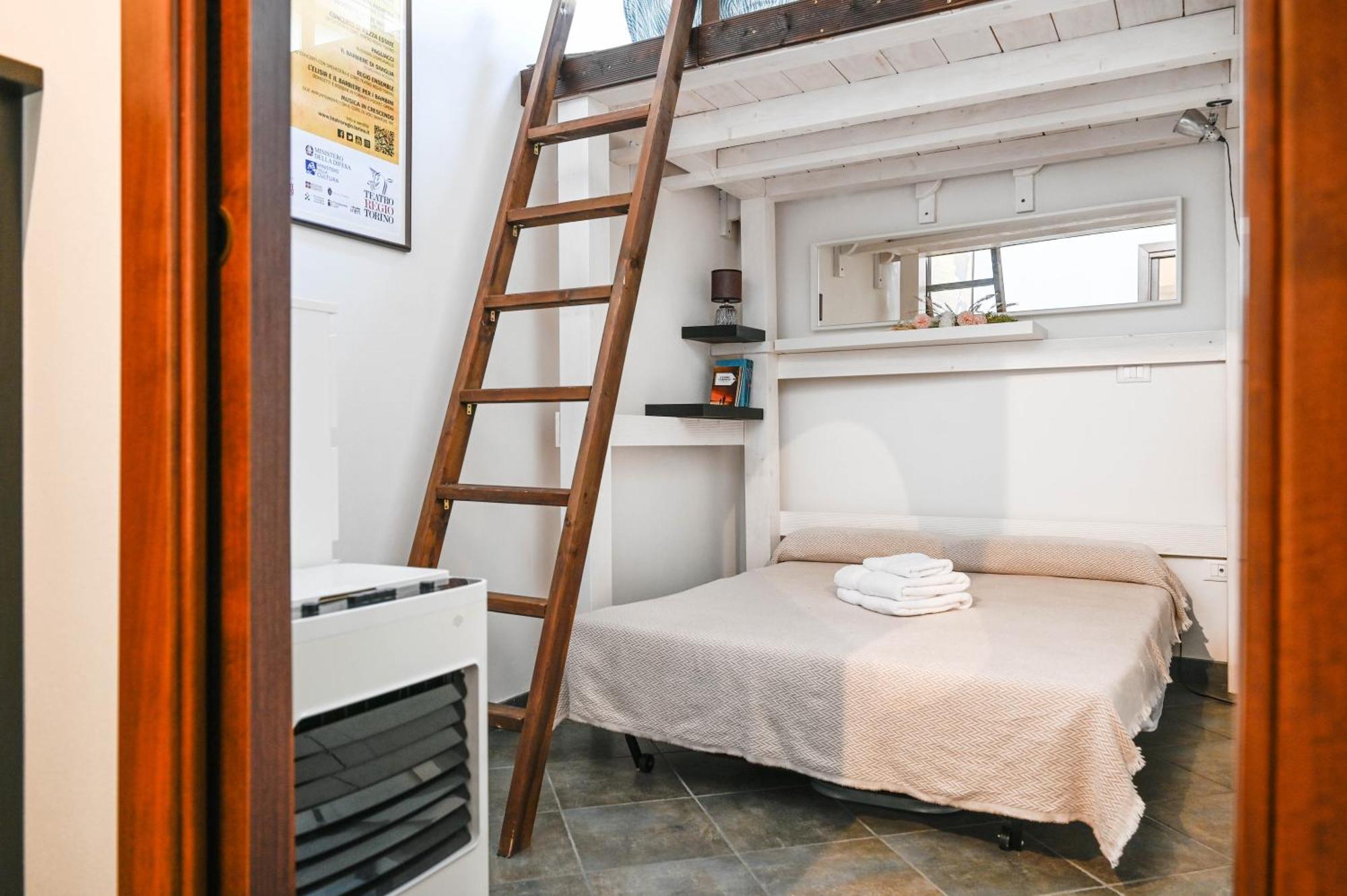 Loft Apartment *
