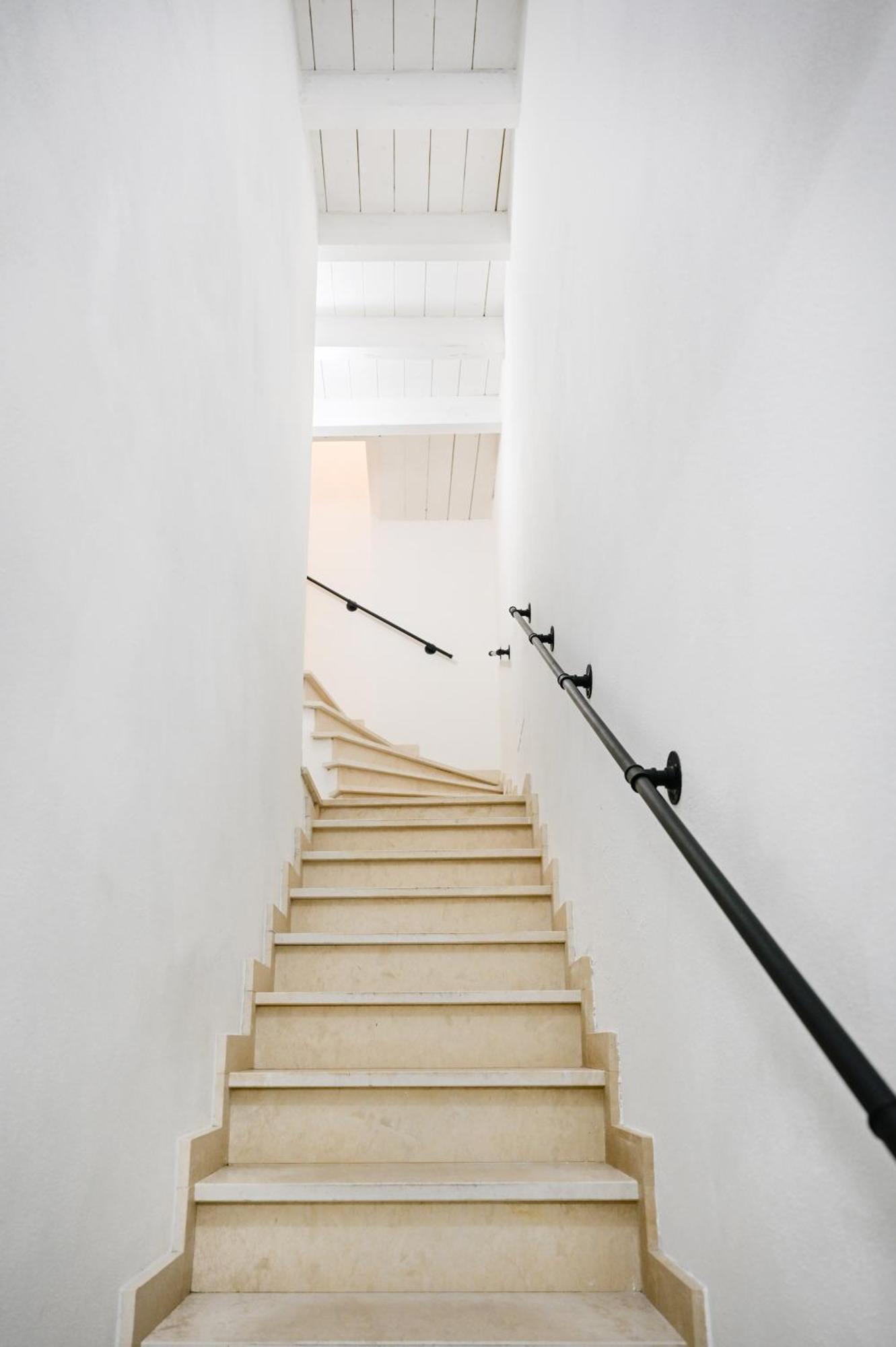Loft Apartment *